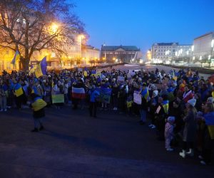 Manifestacja w trzecią rocznicę wybuchu wojny w Ukrainie