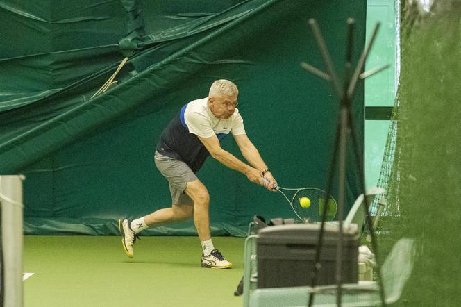 Karczewski gra w tenis. Ale wymiata!