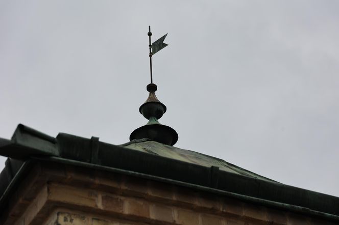 Studzienka na placu przy PKS w Lublinie to pozostałość po dawnej ul. Szerokiej