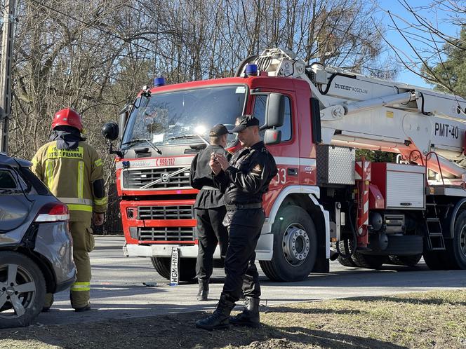 Strażacy jechali do pożaru, zderzyli się z osobówką. Dramat w Grodzisku Mazowieckim