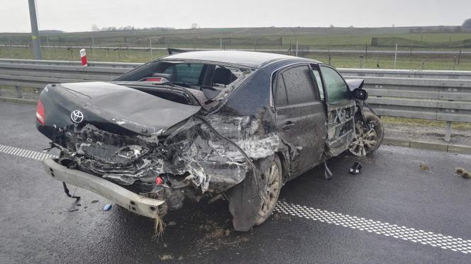 Wypadek na autostradzie w Mirocinie na Podkarpaciu