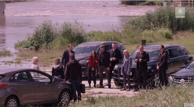 Pierwsza miłość odc. 3088. Edward (Marek Siudym), Aneta (Maria Pakulnis), Melka (Ewa Jakubowicz), Marysia (Aneta Zając)