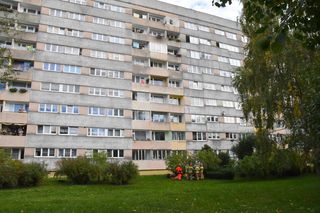 Wypadek w Świnoujściu. Mężczyzna wypadł z okna