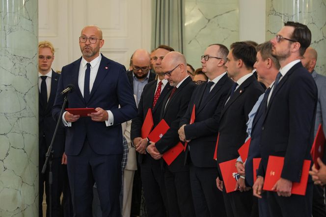 Zmiany w polskim rządzie. Prezydent powołał nowych ministrów