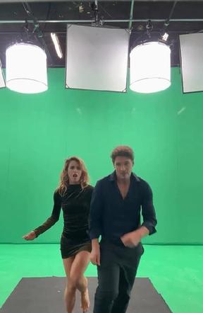M jak miłość nowa czołówka. Kama (Michalina Sosna), Marcin (Mikołaj Roznerski)