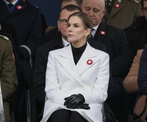 Marta Nawrocka jak Jolanta Kwaśniewska? Ekspertka oceniła strój Pierwszej Damy na 11 listopada