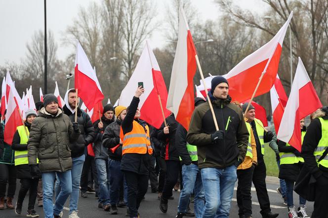 Protest rolników 20 marca w Lublinie. Przeszli ulicami miasta pod LUW