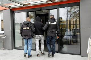 Usiłowali wysadzić bankomaty i dostać się do „kasy” [ZDJĘCIA, WIDEO]