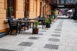Remont podwórka na Piotrkowskiej 102 w Łodzi