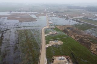 Obwodnica Sztabina biegnie po rozlewiskach Biebrzy