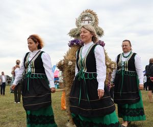 Korowód dożynkowy na dożynkach wojewódzkich 2025 w Świdniku