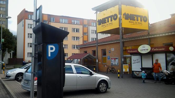 Sklepy Netto wprowadziły płatne parkowanie. Ile zapłacimy za pozostawienie samochodu przed sklepem?