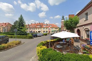 To najdalej wysunięte na wschód miasto województwa dolnośląskiego. Co łączy je z Bramą Brandenburską? 