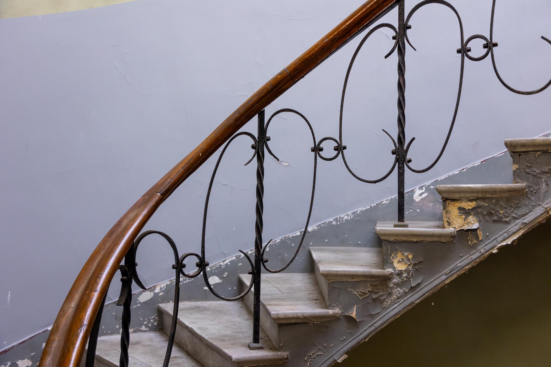 NADA Villa czyli Willa Gawrońskich w Warszawie - zdjęcia wnętrz zabytkowego pałacu i byłej ambasady