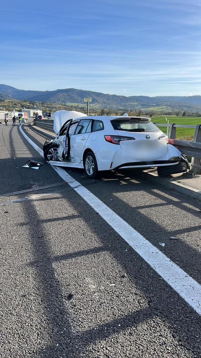 Zderzenie sześciu pojazdów na S1 w Wieprzu (pow. żywiecki). Jedna osoba poszkodowana