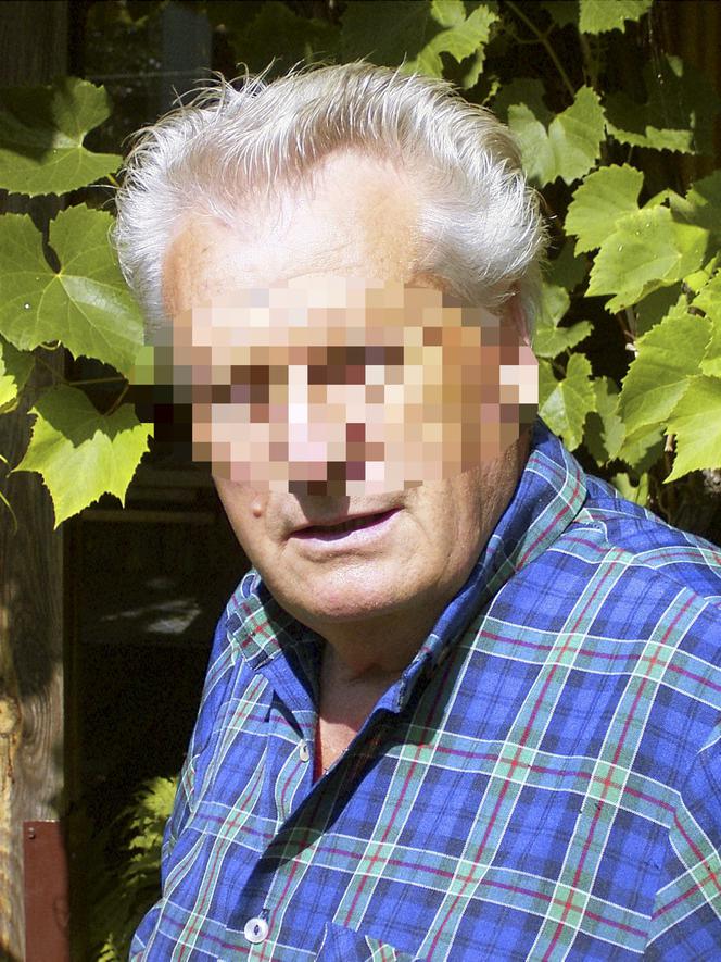 Zmarł, bo lekarz zaszył mu dwie chusty w brzuchu