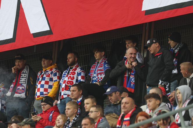 Górnik Zabrze zmierzył się z Zagłębiem Lubin. Kibice rozgrzewali piłkarzy z trybun