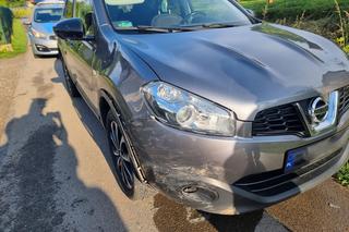 Ośmiolatek wjechał motorowerem w nissana. Miał dużo szczęścia! 