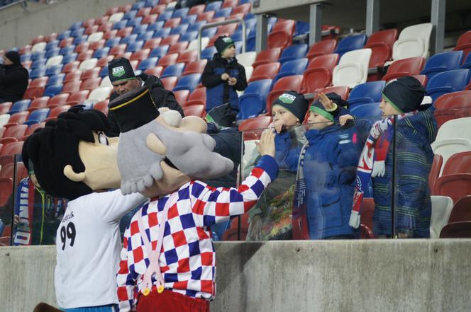 Górnik Zabrze - Lechia Gdańsk: Ponad 8 tysięcy fanów wspierało Trójkolorowych