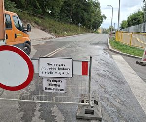 Drogowe remonty w Starachowicach. Fragment ulicy Piłsudskiego otwarty dla kierowców