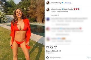 Emerytka Liz Hurley wygina się w bikini. Pozuje w luksusowej willi ojca kontrowersyjnej gwiazdy