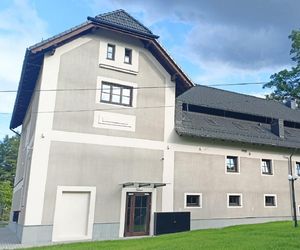 Centrum kultury w Spichlerzu Dworskim w Górkach Wielkich. Majątek Kossaków znowu będzie kulturalnym sercem beskidzkiej wsi