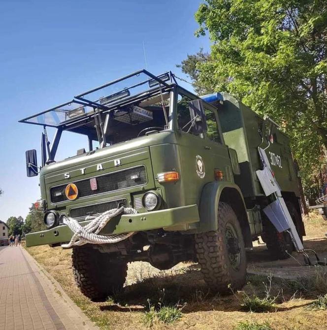 Ratownicy sprzedają swój wóz, żeby kupić dron do poszukiwań. Takiego nie ma nikt inny w województwie