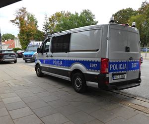 Pilna akcja służb przy Senacie. Na trawniku leżał „bezzałogowy statek powietrzny”