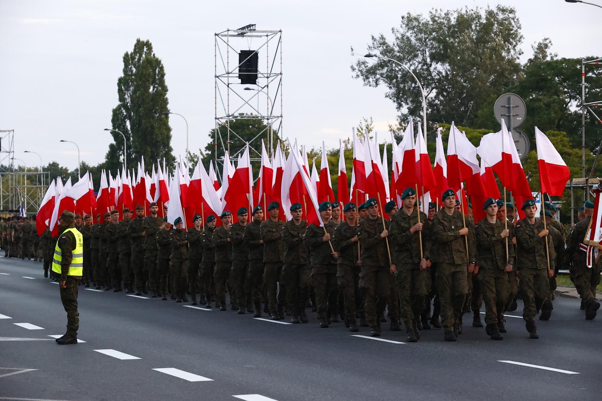 Święto Wojska Polskiego. Nocna próba przed defiladą