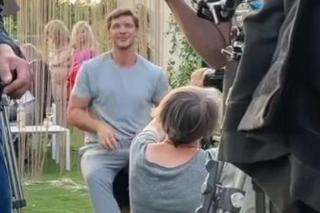 Mikołaj Roznerski (Marcin w M jak miłość) na planie