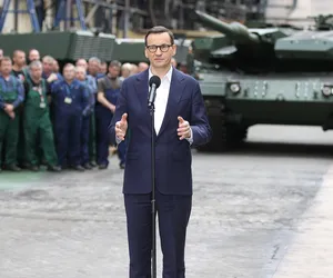 Morawiecki ogłasza: W Gliwicach będziemy produkować Kraby i remontować Leopardy