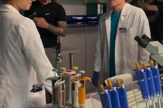 Na dobre i na złe nowy sezon na planie. Blanka (Pola Gonciarz), nowy laborant (Pascal Fischer)