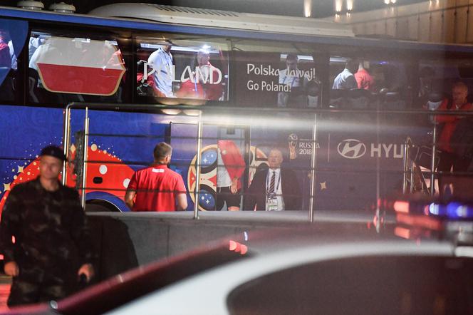 Przyjazd reprezentacji Polski w hotelu w Soczi po przegranym meczu z Senegalem