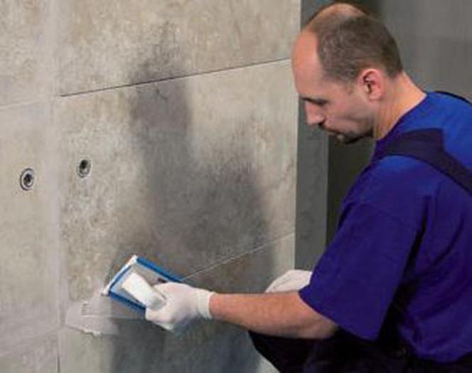 Układanie płytek ceramicznych Mapei