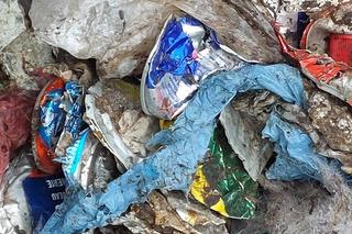 Szokująca kontrola na autostradzie A4. Ciężarówka wypełniona była nielegalnymi odpadami z Niemiec