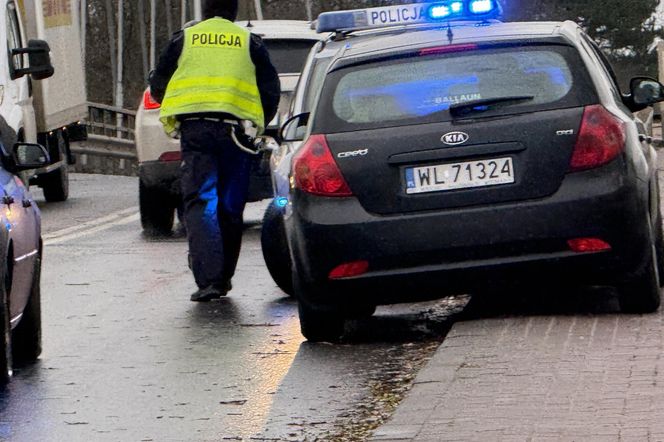  Śmiertelny wypadek na wiadukcie w Grodzisku Mazowieckim. Kierowca zasłabł za kierownicą