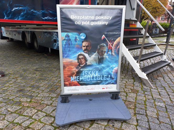 Poznajcie "Iskry Niepodległej". Do środy na Rynku w Lesznie [ZDJĘCIA]