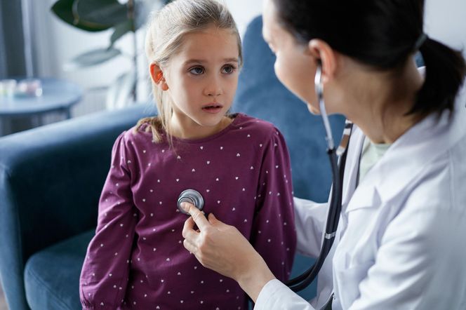 Pediatra wymienia najczęstsze choroby wśród dzieci. Z takimi objawami zgłaszają się do lekarza