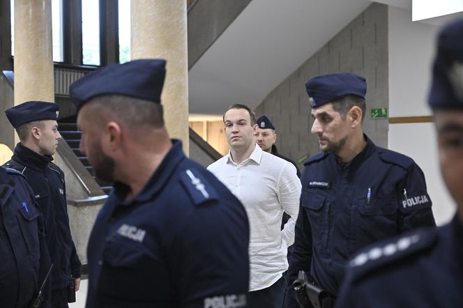 Proces Dawida Mirkowskiego o zabójstwo na Nowym Świecie. "Ja go, k***a, pociąłem!"