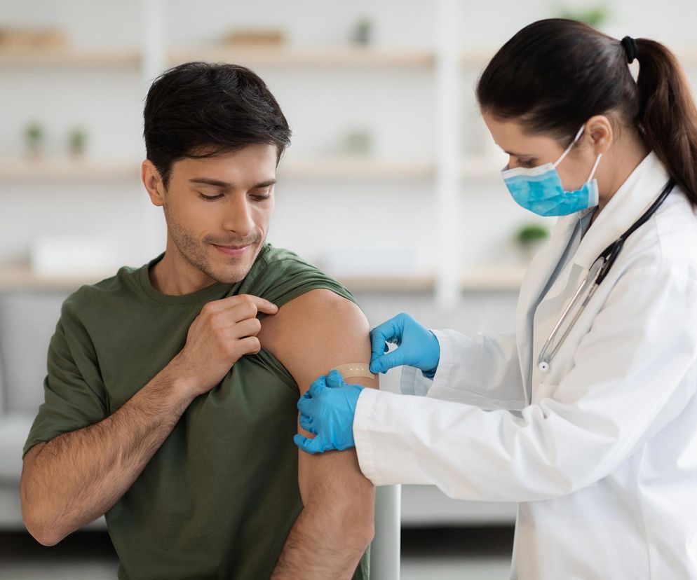 Kalendarz szczepień dla dorosłych. Sprawdź aktualne zalecenia