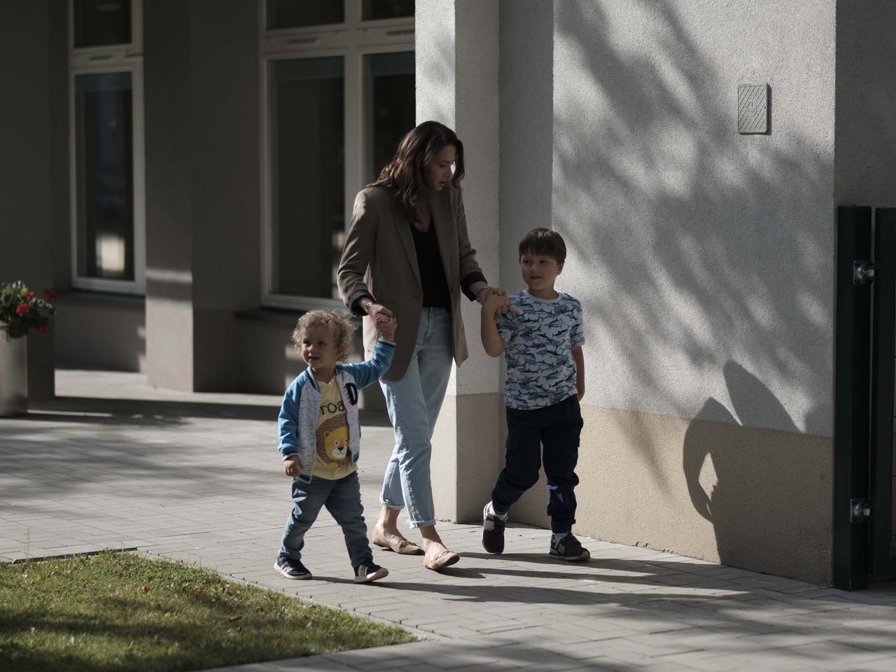 Przyjaciółki 16 sezon, odcinek 193 - opis, streszczenie: Zuza zabiera synów do Warszawy bez wiedzy Janka