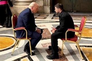 Pokazali zdjęcia ze spotkania Trumpa z Zełenskim w Watykanie