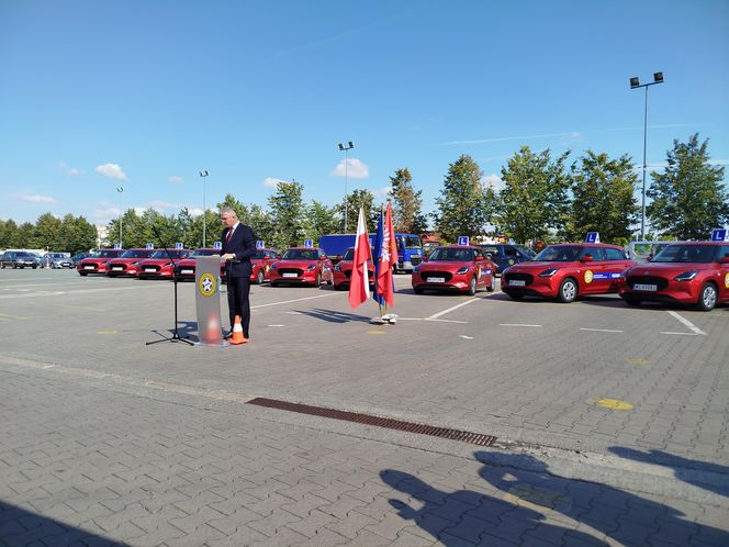Siedlecki WORD wymienił starą flotę pojazdów egzaminacyjnych na nowe samochody marki Suzuki Swift