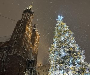 Najpiękniejsze polskie kolędy zabrzmią na Rynku Głównym w Krakowie. Przed nami tradycyjne wspólne kolędowanie