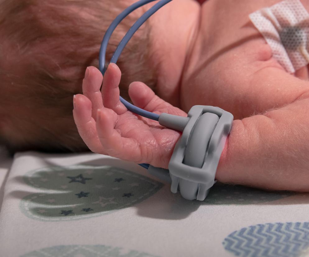 Rodzice nie pozwolili na pilną operację syna. Nie chcemy krwi skażonej szczepieniami