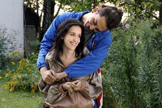 Barwy szczęścia odc. 1993. Magda (Natalia Sierzputowska), Antek (Aleksander Dubrowski)