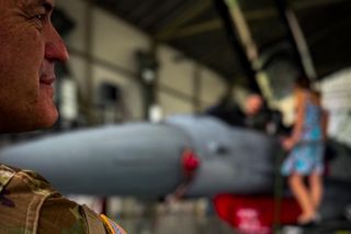 Kongresmeni USA w Polsce. Wizyta w 31. Bazie Lotnictwa Taktycznego