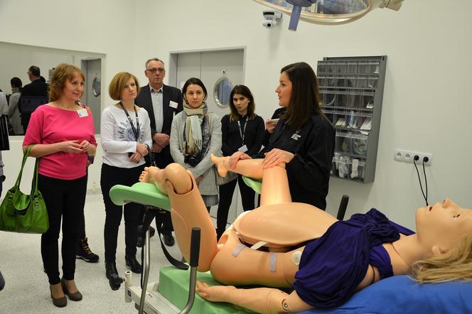 Studenci pielęgniarstwa będą szkolić się w nowoczesnych laboratoriach symulacji medycznych