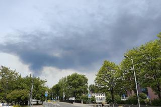 Pożar składowiska w Siemianowicach Śląskich jest widoczny z wielu miast