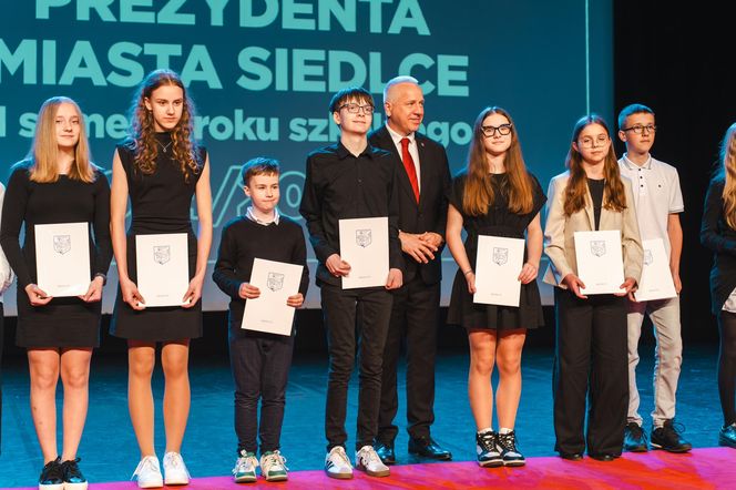 Blisko 700 najzdolniejszych siedleckich uczniów z nagrodami za dokonania w nauce!